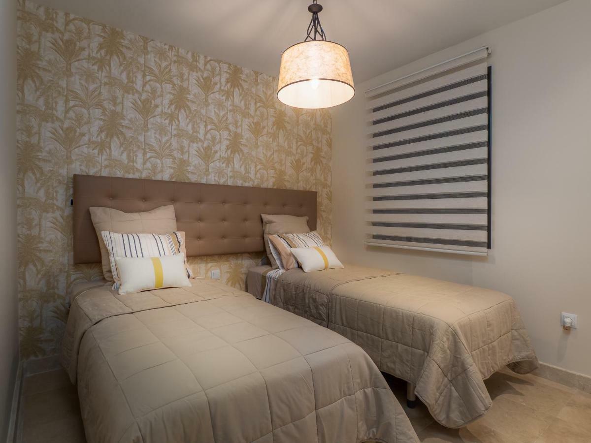 Amazing Two Bedroom Apartment In Los Flamingos, Marbella เอสเตโปนา ภายนอก รูปภาพ