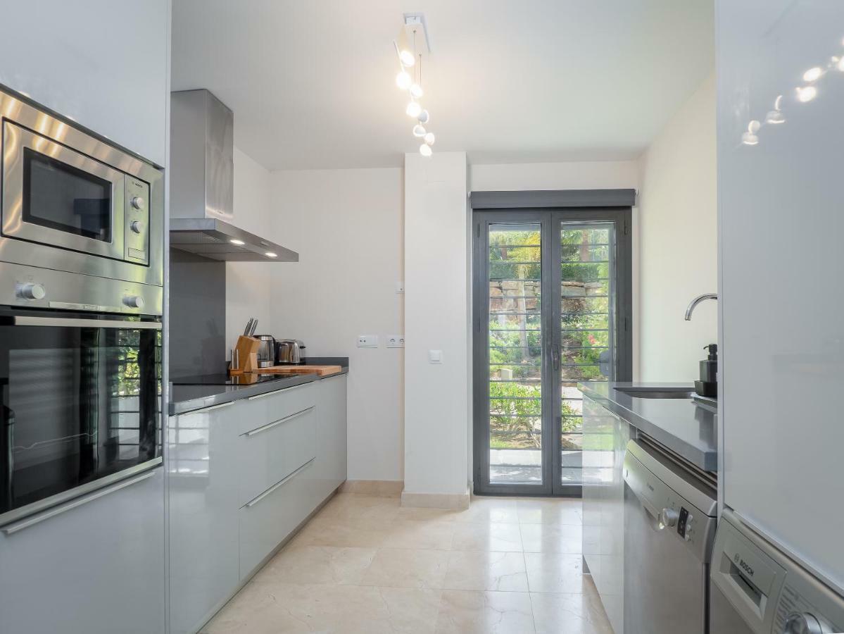 Amazing Two Bedroom Apartment In Los Flamingos, Marbella เอสเตโปนา ภายนอก รูปภาพ